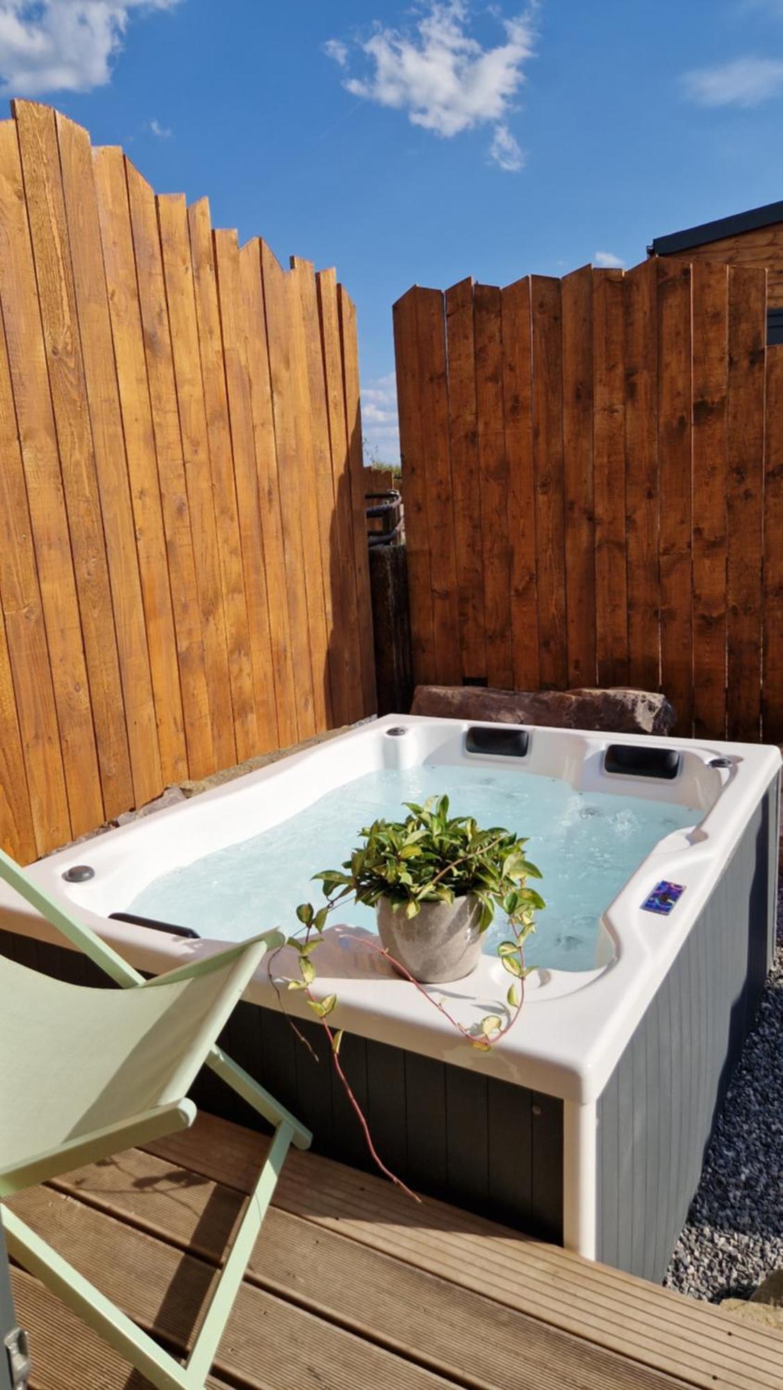 Les Tiny Du Pre Mathy - Logements Insolites Avec Jacuzzi A Profondeville Kültér fotó