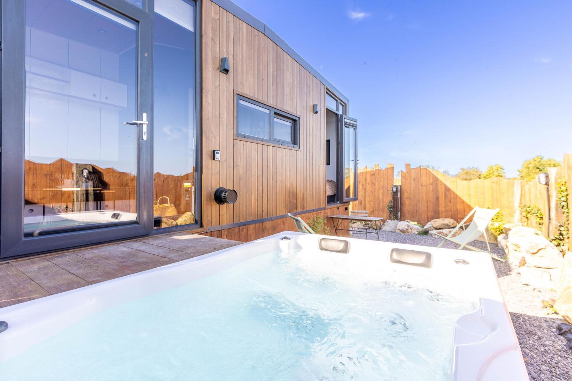 Les Tiny Du Pre Mathy - Logements Insolites Avec Jacuzzi A Profondeville Kültér fotó